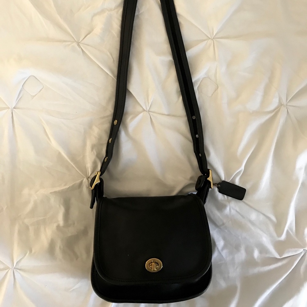 VINTAGE Authentic Leather Coach Saddle Bag